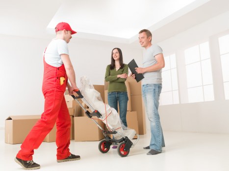 Local movers planning access and loading for a Sudbury property